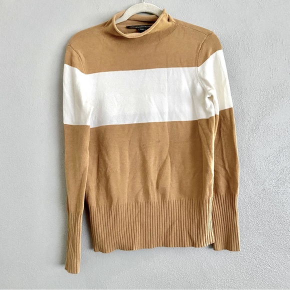 French Connection Sweater Size Medium Turtleneck Colorblock Tan White Neutral - Picture 1 of 9